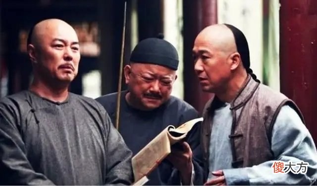 【历史故事】皇帝的一天怎么过？乾隆3点起床早朝，7点翻牌子开始乏味的一天