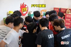 【游戏世界】FPX干碎LNG豪取4连胜，Clid拿下第7个MVP，剩余赛程相对轻松