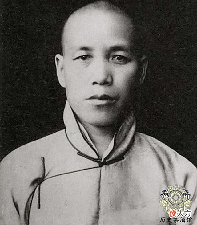 【爱历史】老照片带你看看清朝太监、宫女的真实样子,和清宫剧中的很不一样