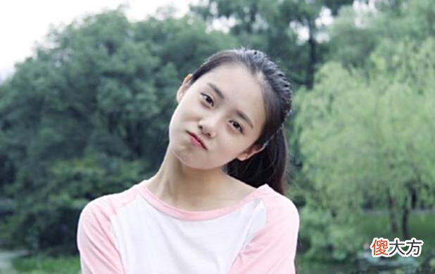 【游戏世界】LPL美女照片精修,瞳夕可爱迷人,骆歆优雅知性,小钰纯欲又灵动