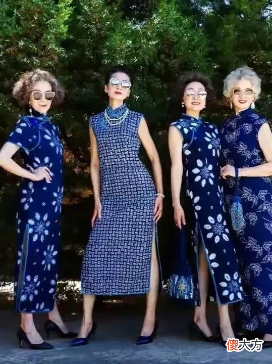 【时尚一点】时光不败的老年人，从来不穿牛仔裤配球鞋，学会这些搭配会更优雅