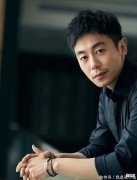 【时尚一点】男人到中年要有格调，戴这3种首饰显得“太油腻”，长得帅也没用