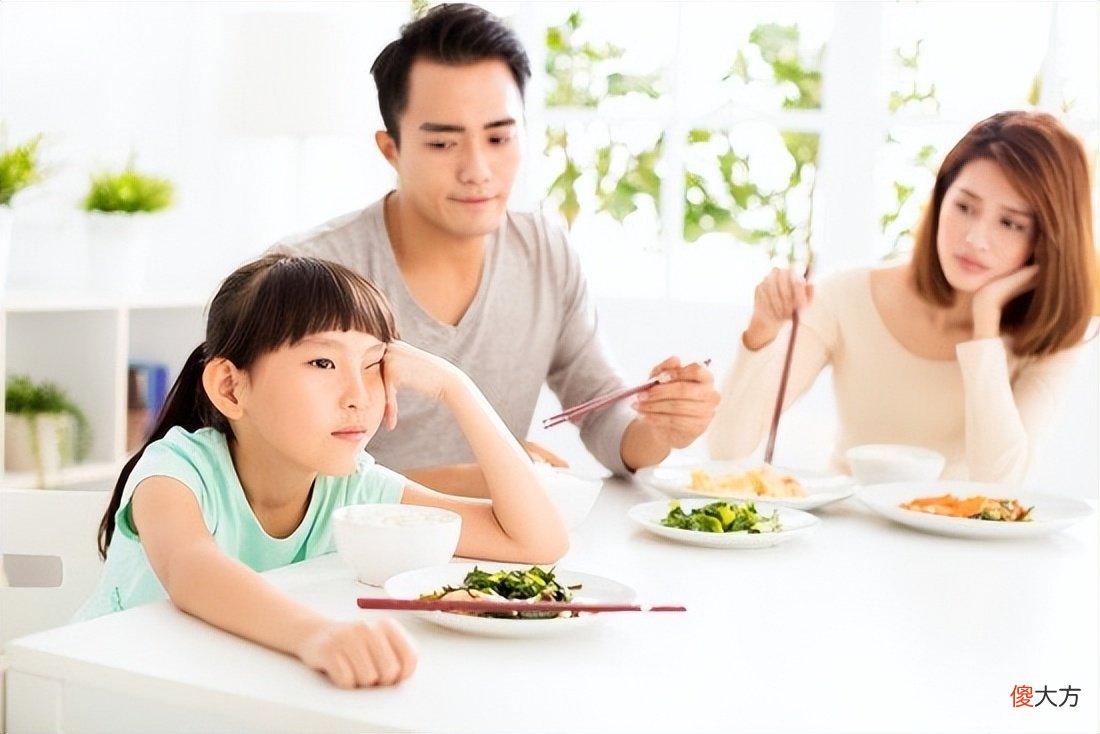 孩子发烧，先别急着喂退烧药，记住这4个立竿见影的退烧方法