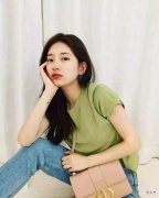 【就爱时尚】女人不管多少岁，少穿花衣服，多穿这3种颜色，显白又气质