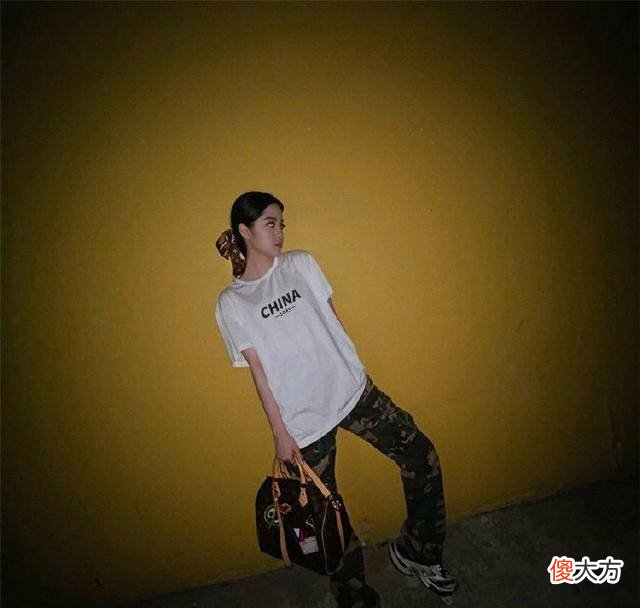 【就爱时尚】t恤＋下装搭配方法技巧