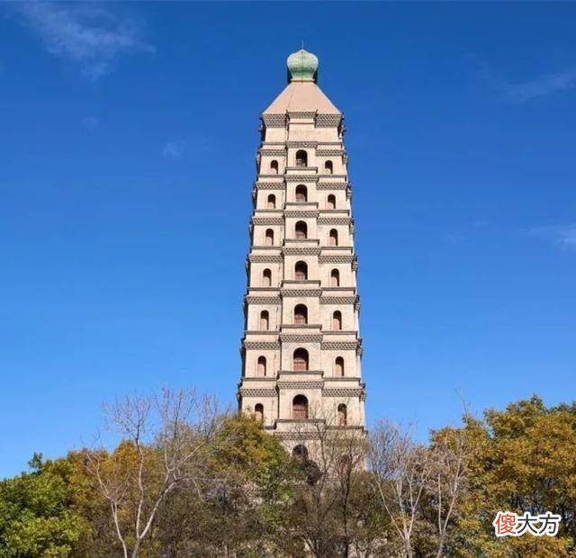 【历史故事】朱栴尸骨未寒，他的两个儿子为了王位却打的不可开交