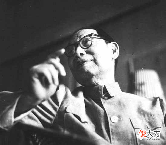 【历史故事】1937年，乞丐抱酸菜坛子闯清华，门卫不让进，直到校长出现：是你