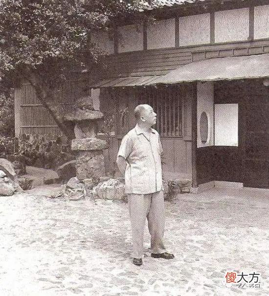 【历史故事】张学良被软禁了54年，为何还有巨额存款？张作霖：拔根腿毛比腰粗