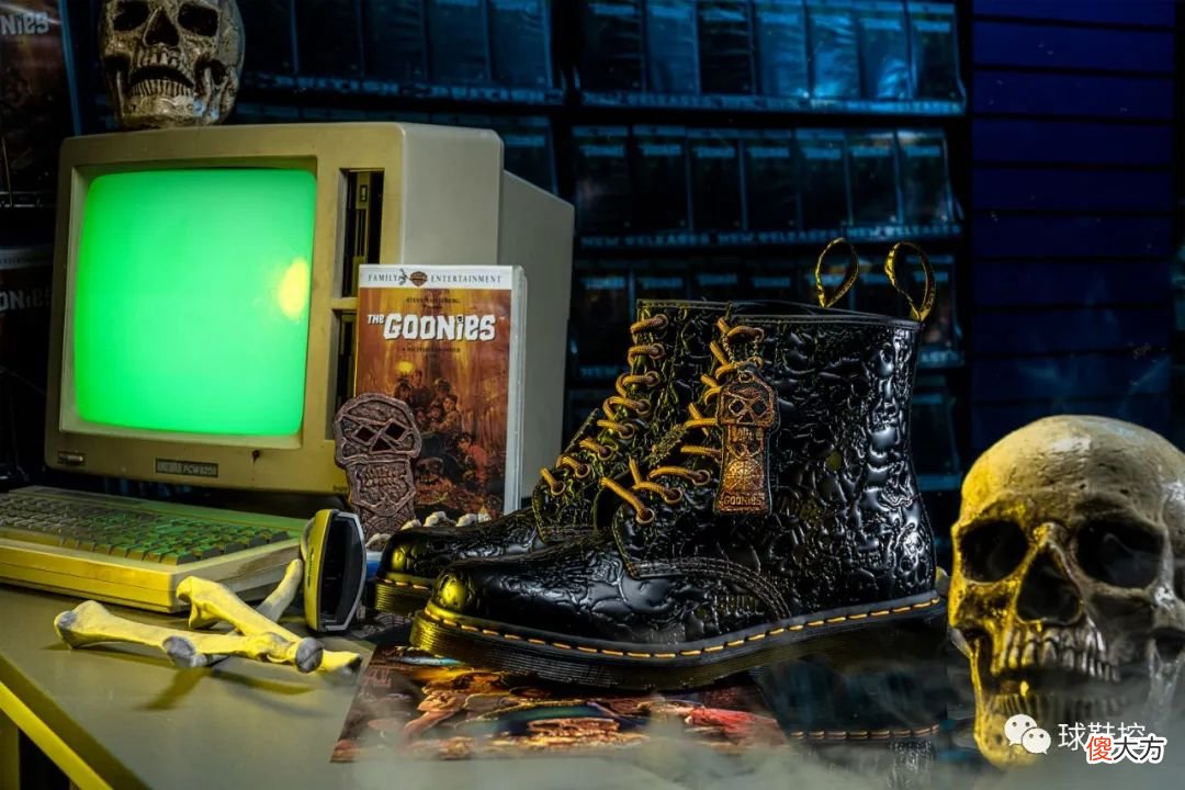 【就爱时尚】钩子玩很大，AMBUSH x Nike 新联名官宣＆OW x Nike 联名新配色亮相！