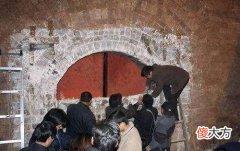 【爱历史】湖北钟祥发现一座明代古墓，考古人员：“不好，快撤”