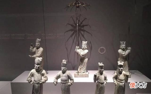 【爱历史】考古人员挖掘明代藩王墓时，发生了什么奇怪的事？