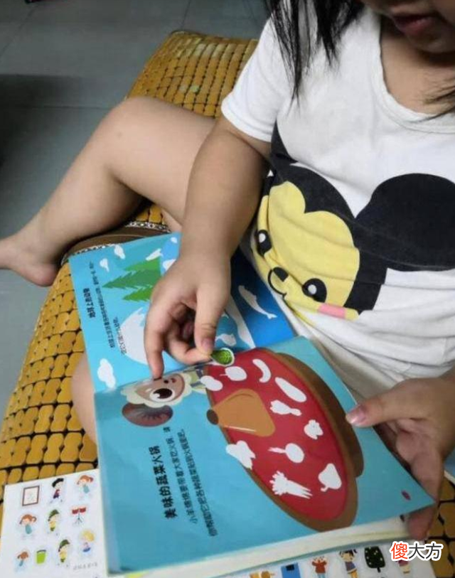 2岁女儿自主玩出超强专注力，宝妈分享她的3点见解，方法简单很棒