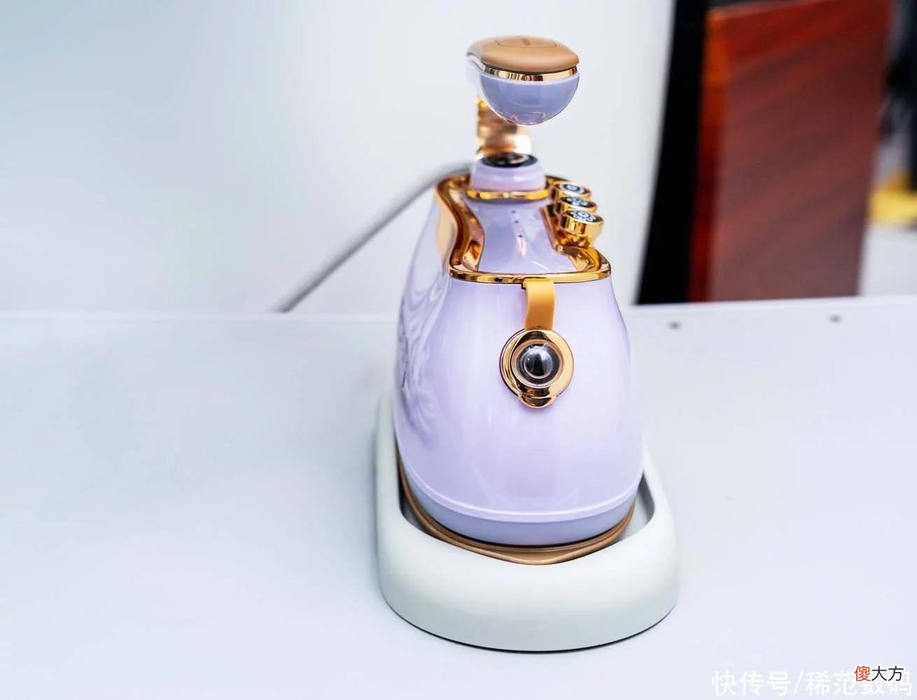 【就爱时尚】大宇小星斗熨烫机评测：居家必备好工具，旧衣新穿的“法宝”