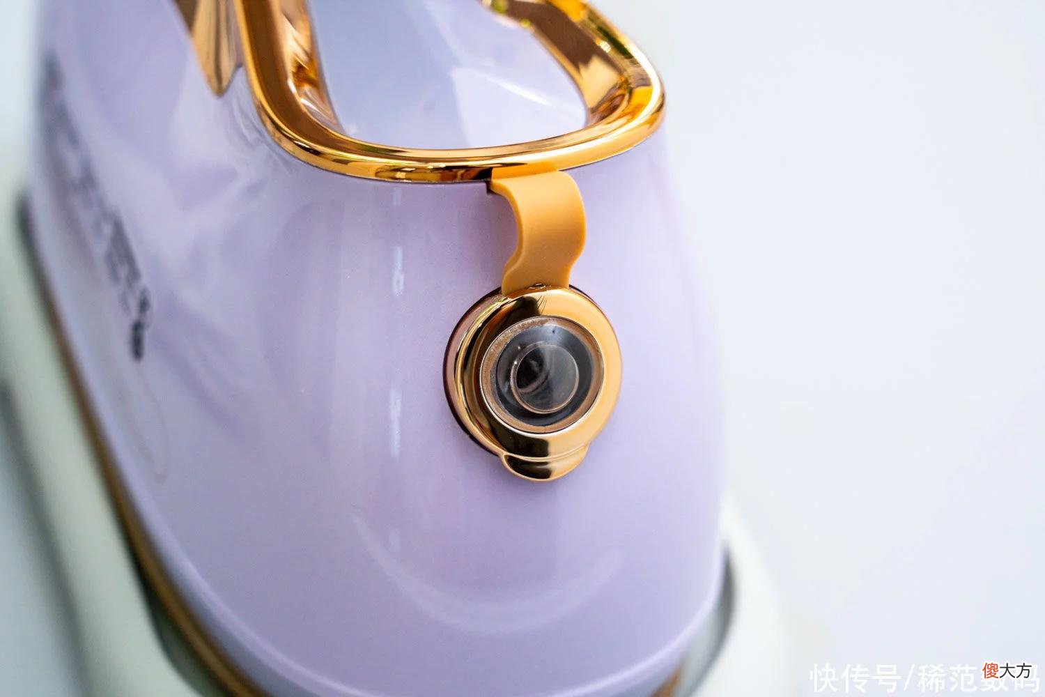 【就爱时尚】大宇小星斗熨烫机评测：居家必备好工具，旧衣新穿的“法宝”