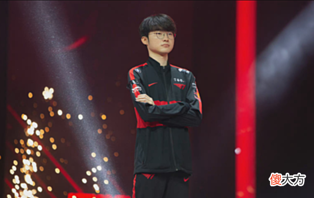 【游戏迷】“被RNG打通任督二脉”！Faker再现脚本级操作，放慢4倍后：有挂