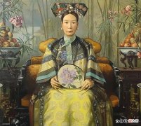 【历史故事】晚清老照片：71岁的慈禧太后眉目清纯惊艳，半百老汉怒目而视！