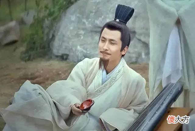 【历史故事】刘墉下棋赢了乾隆，乾隆大怒：不怕朕杀你吗？刘墉的回答堪称经典