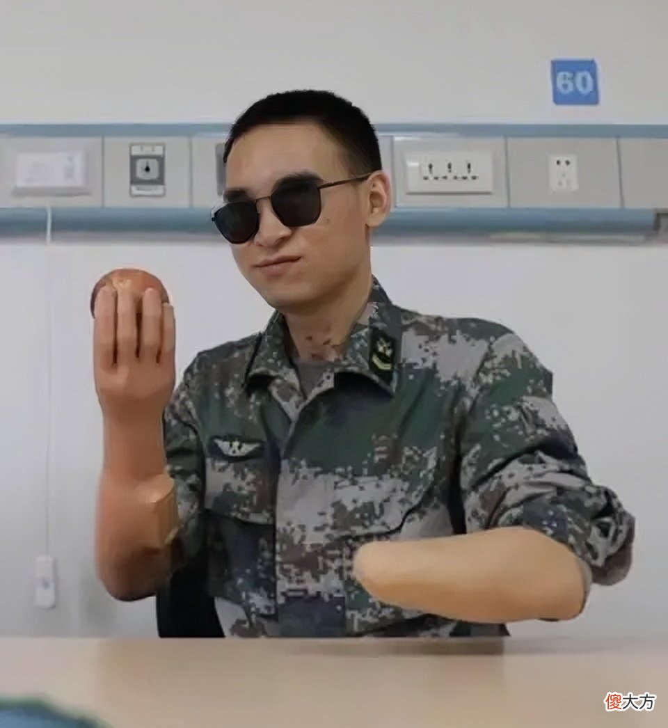 【爱历史】“排雷英雄战士”杜富国，失去双手双眼，如何完成贵州大学的学业