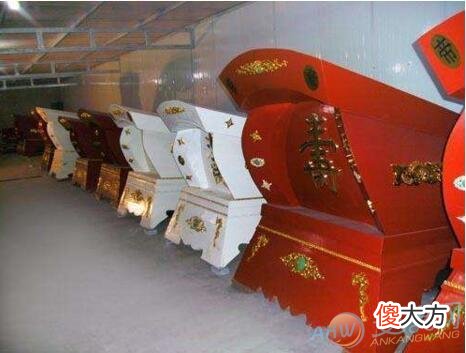 分析梦见很多棺材和死人的吉凶变化(图文)