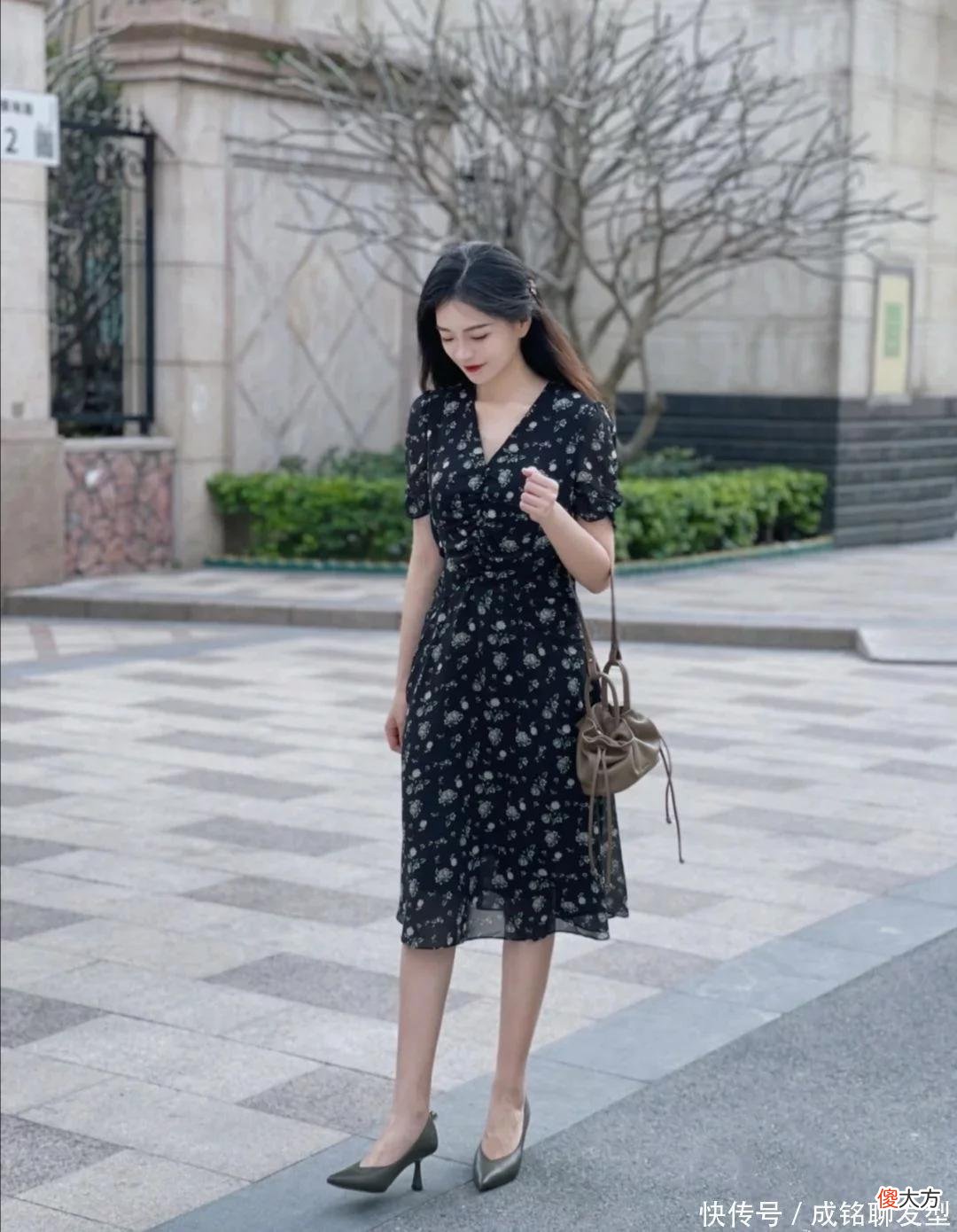 【时尚一点】优雅女人最爱的打扮，叫“连衣裙+高跟鞋”，显高显气质又有品味