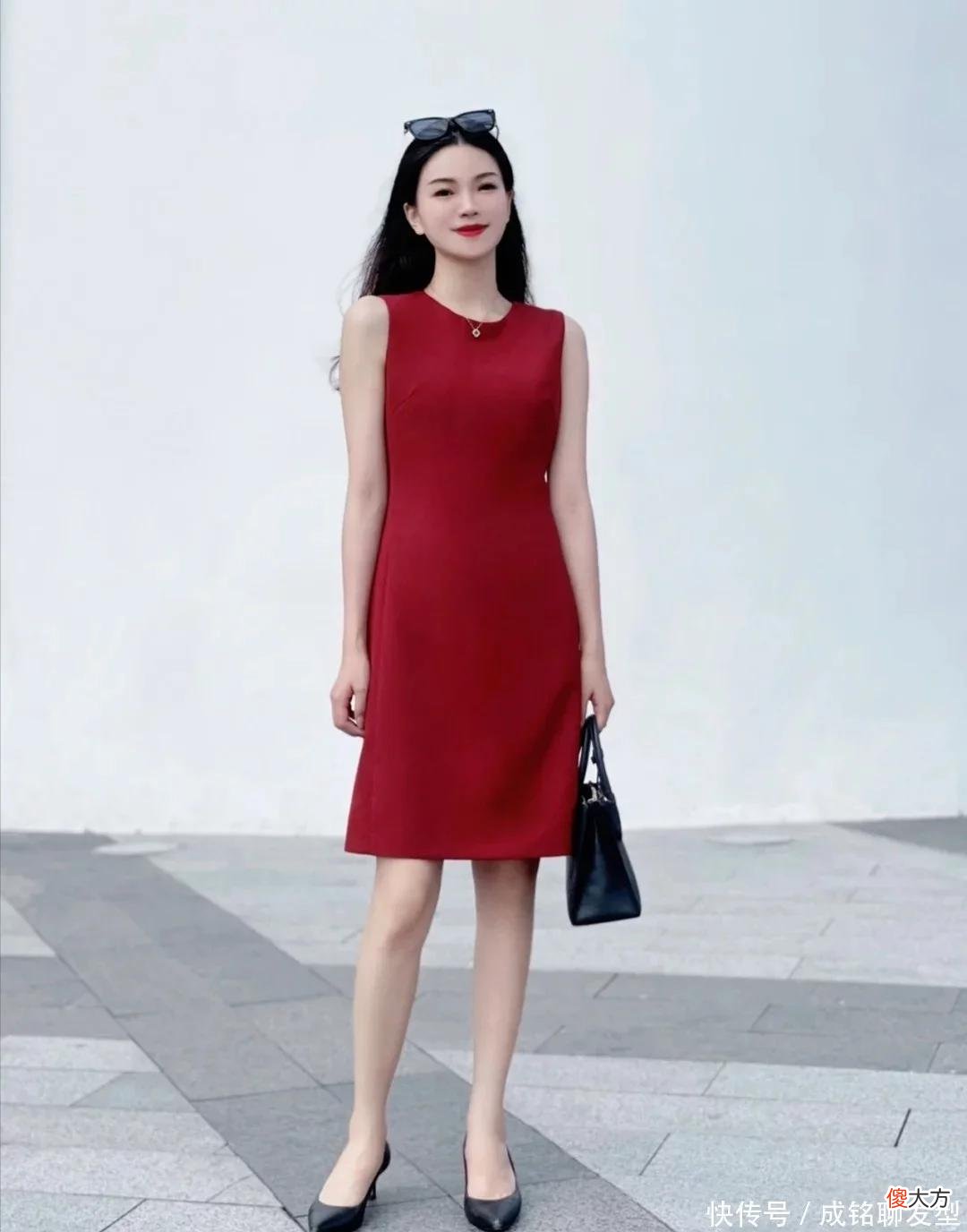 【时尚一点】优雅女人最爱的打扮，叫“连衣裙+高跟鞋”，显高显气质又有品味