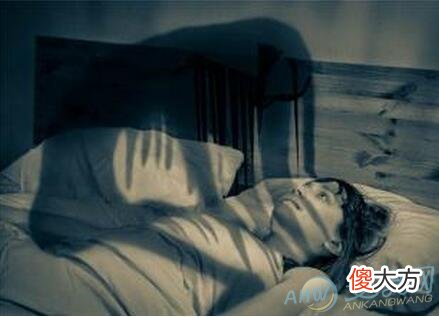 如何分析梦见死人压身所具有的含义？(图文)