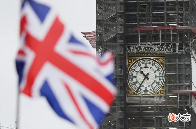 【爱历史】英国首相辞职为何都要先向女王通报？首相和英王，究竟哪个官大？