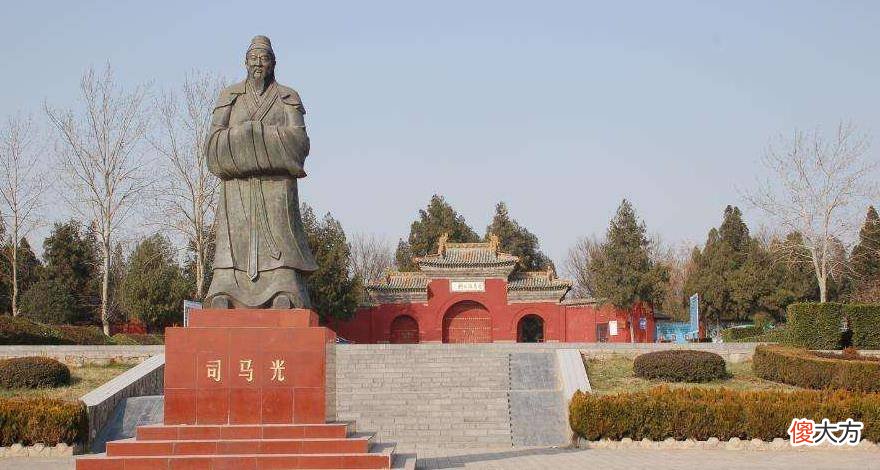 【历史故事】“司马光砸缸”的故事广为流传，他救的小孩后来怎样了？