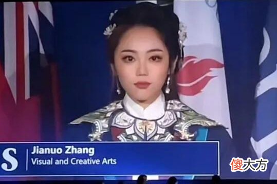 【就爱时尚】这才是中国审美！中国留学生穿“汉服”参加毕业典礼，惊艳全场！