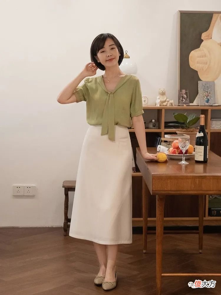 【就爱时尚】夏天不要乱穿衣服，这些简洁干净的基础款穿搭，随性舒适不挑人