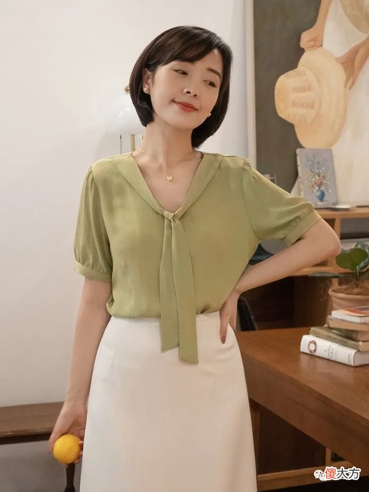 【就爱时尚】夏天不要乱穿衣服，这些简洁干净的基础款穿搭，随性舒适不挑人