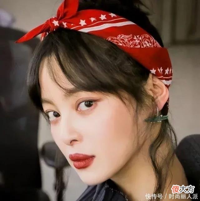 【时尚一点】想要做精致女孩这些小饰品可以帮大忙！不仅显脸小，还能打造时尚感
