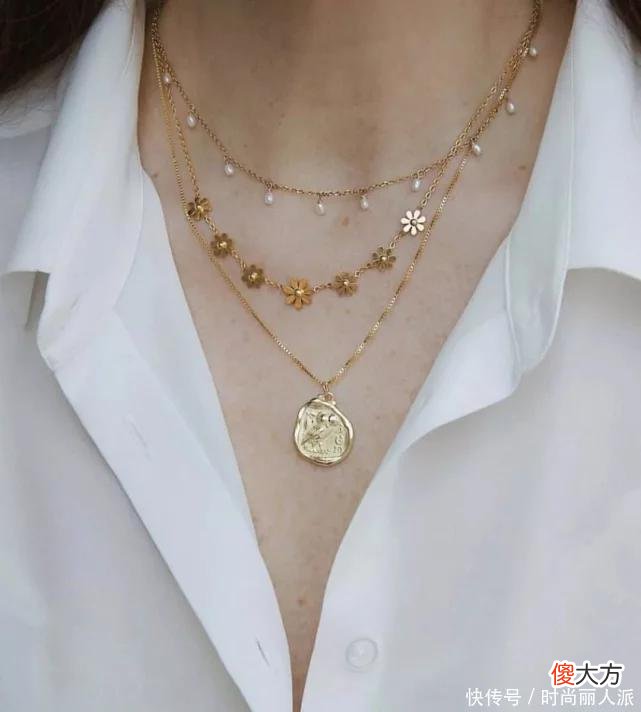 【时尚一点】想要做精致女孩这些小饰品可以帮大忙！不仅显脸小，还能打造时尚感