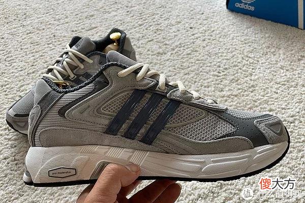 【就爱时尚】Sneaker 篇一百七十五：Saucony Grid SD与Adidas Response CL分享