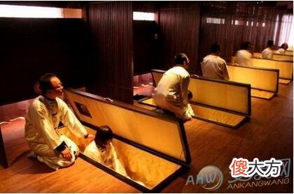 解读梦见活人躺在棺材里需注重梦境变化(图文)