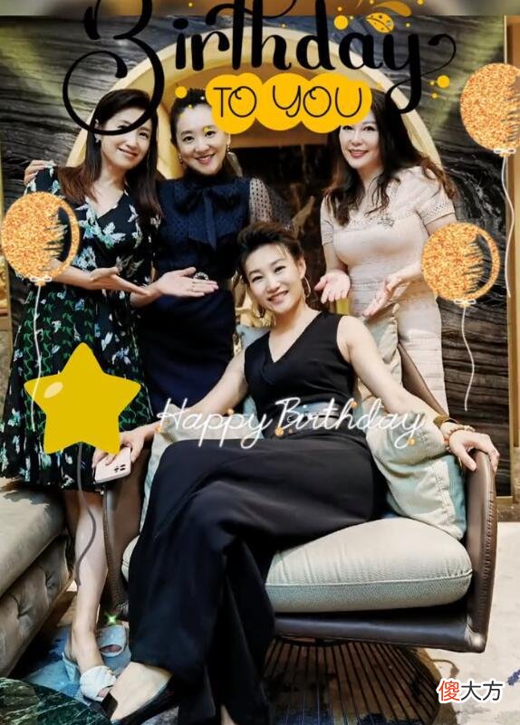 【就爱时尚】央视主持李梓萌45岁生日，获央视天团女主持助阵，打扮华丽像选美现场
