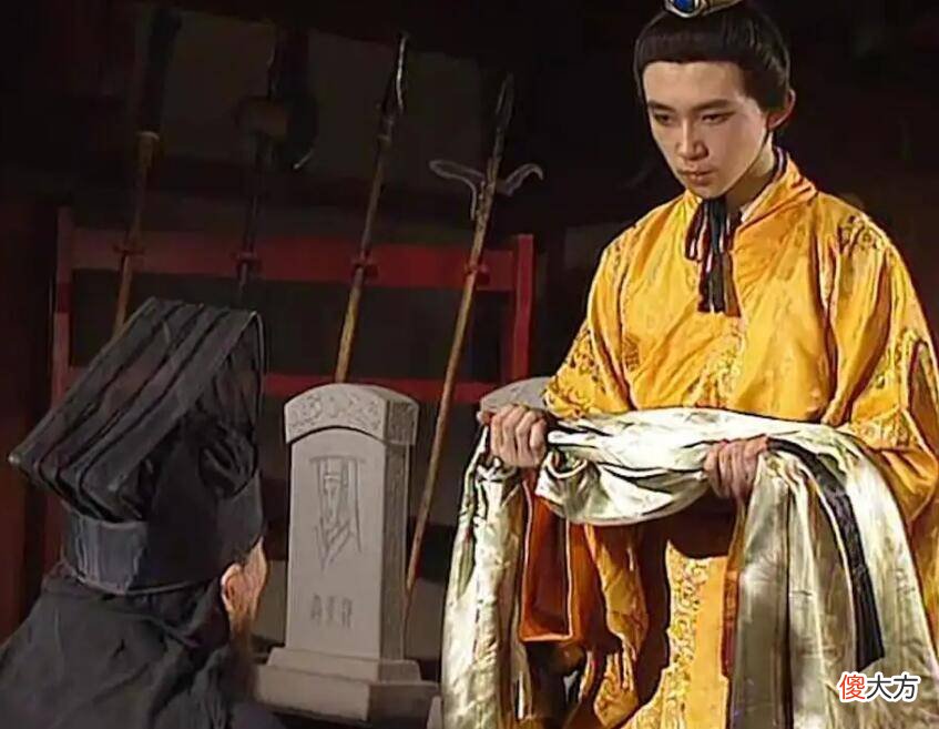 【爱历史】曹操和袁绍的关系就没有表面上那么和谐，这又是怎么回事呢