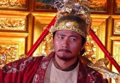 【历史故事】朱元璋去拜佛，方丈回答“见在佛不跪过去佛”是什么意思？