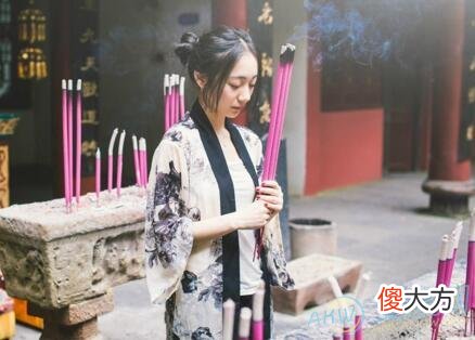 梦见庙里拜神(图文)