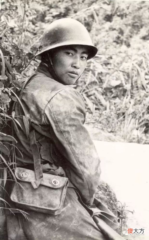 【爱历史】“老山英雄连”突击排出征前留下的珍贵照片，很多生龙活虎的战士魂留南疆