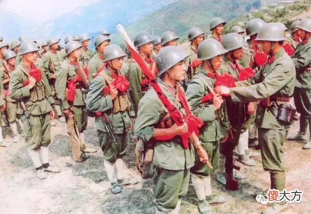 【爱历史】“老山英雄连”突击排出征前留下的珍贵照片，很多生龙活虎的战士魂留南疆