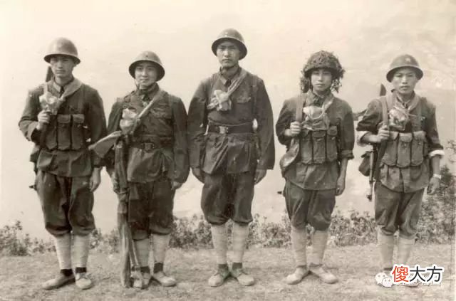【爱历史】“老山英雄连”突击排出征前留下的珍贵照片，很多生龙活虎的战士魂留南疆