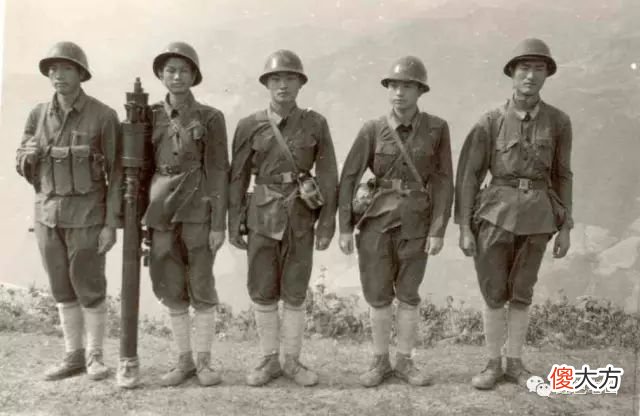 【爱历史】“老山英雄连”突击排出征前留下的珍贵照片，很多生龙活虎的战士魂留南疆