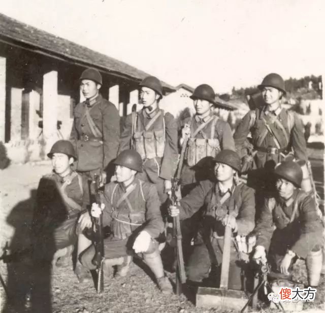 【爱历史】“老山英雄连”突击排出征前留下的珍贵照片，很多生龙活虎的战士魂留南疆