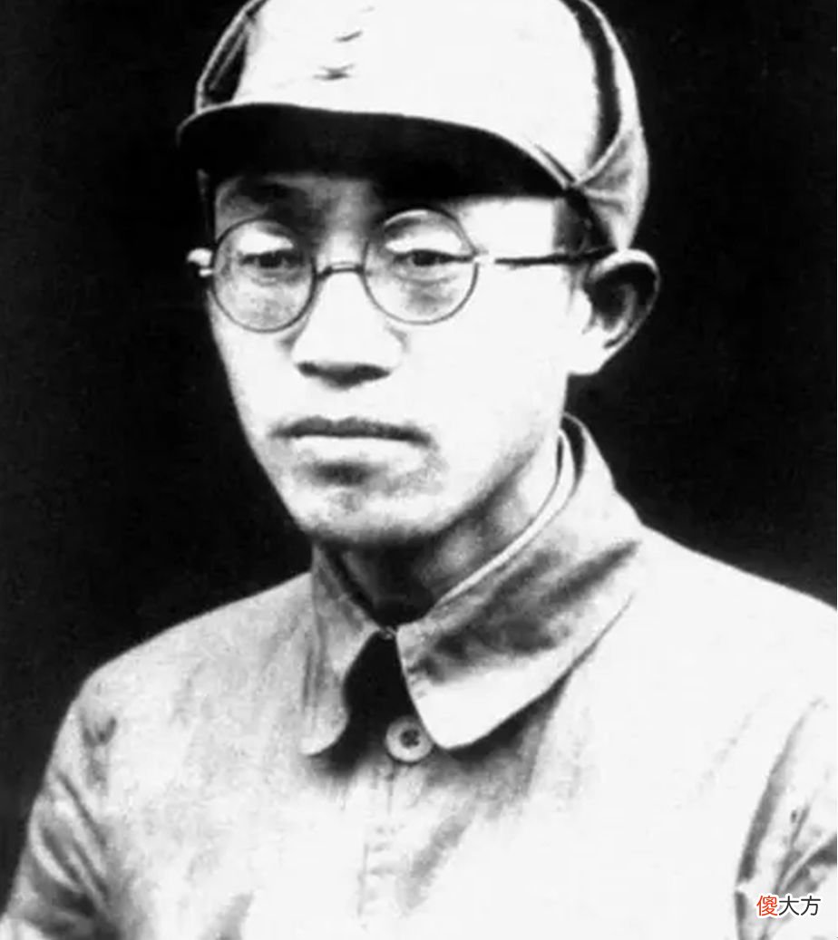 【历史故事】黄克诚性情耿直敢谏言，彭总自愧不如：你比我更像彭德怀！