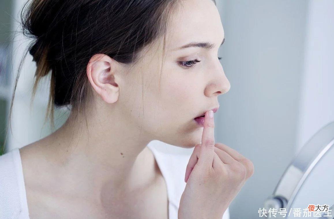 【就爱时尚】若不想变成“黄脸婆”，建议女人：多吃3物，少做2事，更显年轻