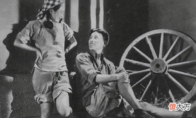 【爱历史】她是书香门第大家闺秀，因名字优雅被同学排挤，改名后红透上海滩