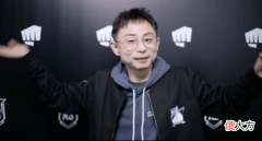 【游戏迷】卡点吃鸡！水晶哥糖豆人终于夺冠，放蔡徐坤的歌让黑子说话