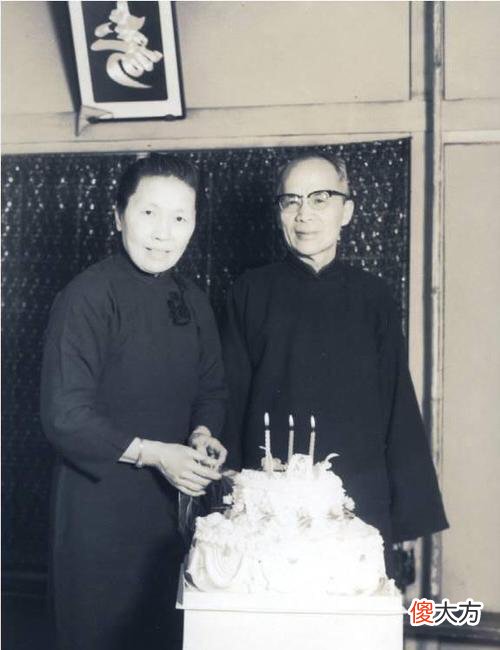 【爱历史】她14岁被骗有了孩子，后嫁青帮特务，50岁让浪子胡兰成痴迷半生