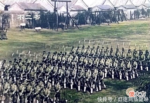 【爱历史】清末上色老照片:紫禁城庆祝一战胜利进行大阅兵、站在屋顶的溥仪
